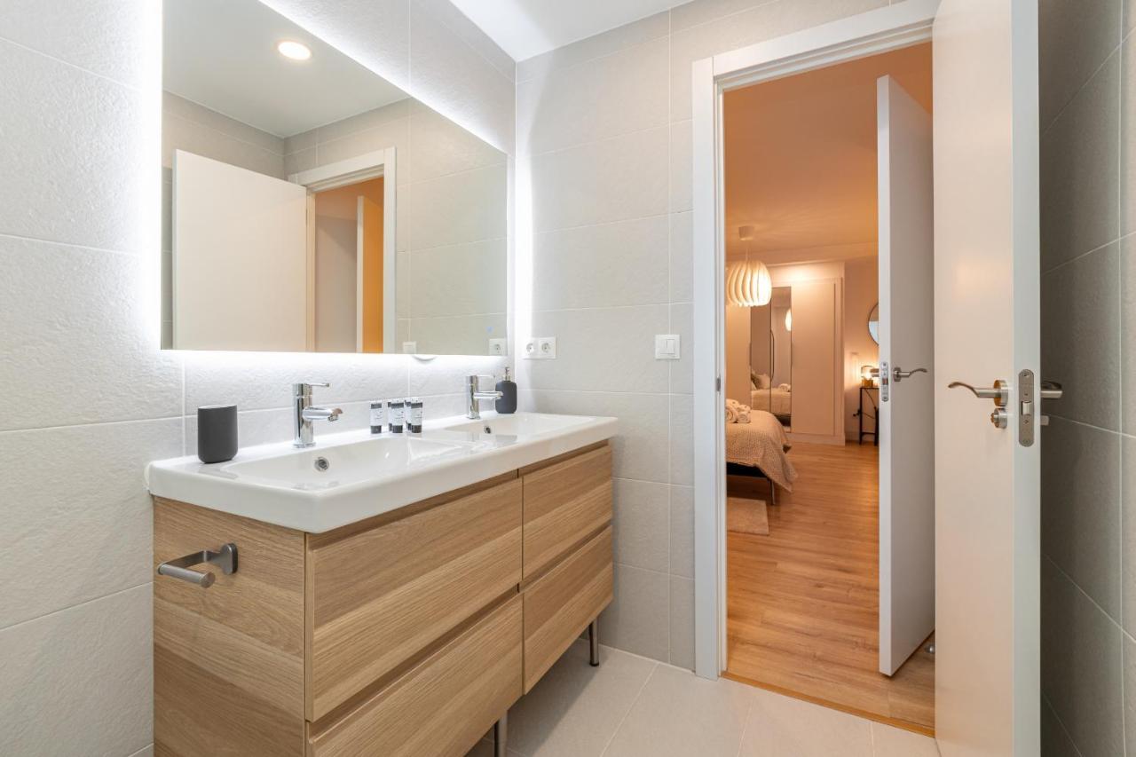 C26 Gorgeous 4 Bdrm Apartament In Plaza Uncibay Málaga Exterior foto
